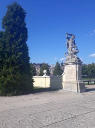 Dziedziniec Wstępny - pałac Branickich w Białymstoku